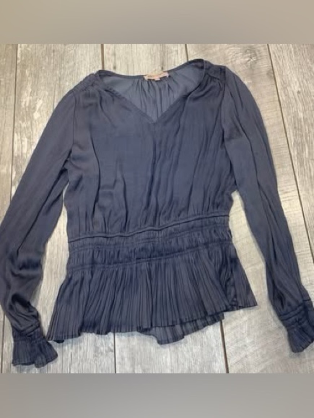 Philosophy womens long sleeve dressy shirt dark grey with fringe
Size large